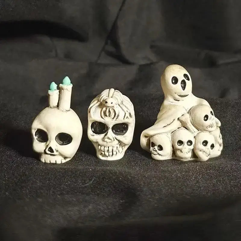Halloween Home Hanging Skeleton Head Decoration Resin Ornaments 3 Styles Ghost Skeleton Modeling Craft Bookshelf Table Edge Prop