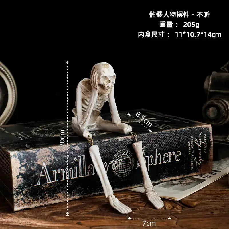 Halloween Home Hanging Skeleton Head Decoration Resin Ornaments 3 Styles Ghost Skeleton Modeling Craft Bookshelf Table Edge Prop