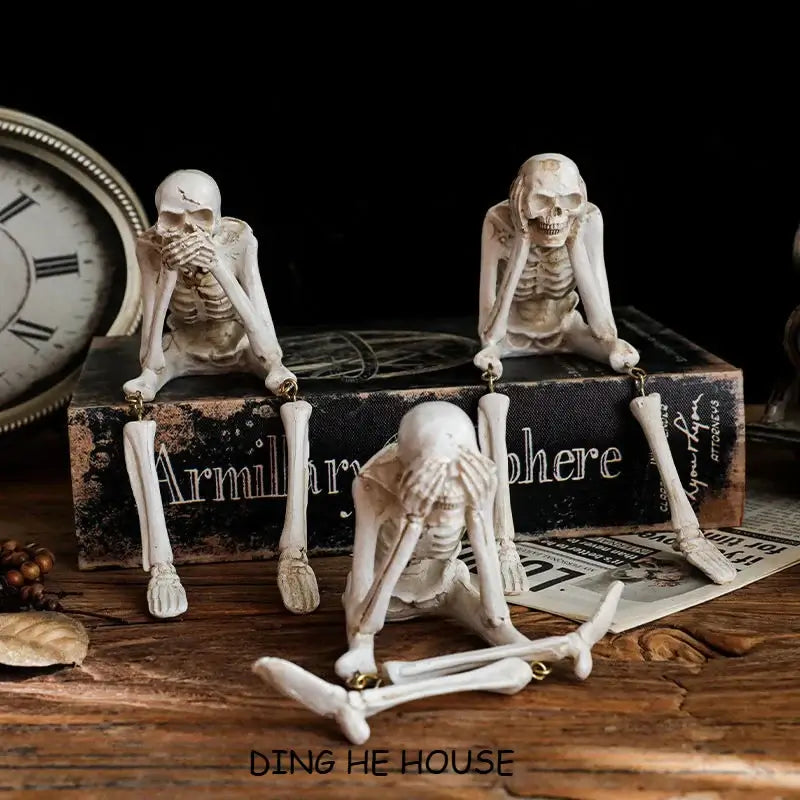 Halloween Home Hanging Skeleton Head Decoration Resin Ornaments 3 Styles Ghost Skeleton Modeling Craft Bookshelf Table Edge Prop