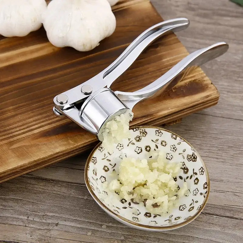 Kitchen Stainless Steel Garlic Smasher Squeezer Manual Press Grinding Tool Kitchen Accessories Kitchen Gadgets and Accessories